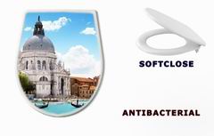 WC sedátko 43614176 - Grand Canal and Basilica Santa Maria della Salute, Venice, Italy